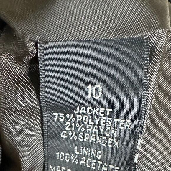 AGB Brown Belted Suit and Skirt Women’s Size 10 Read‎ - Picture 10 of 16